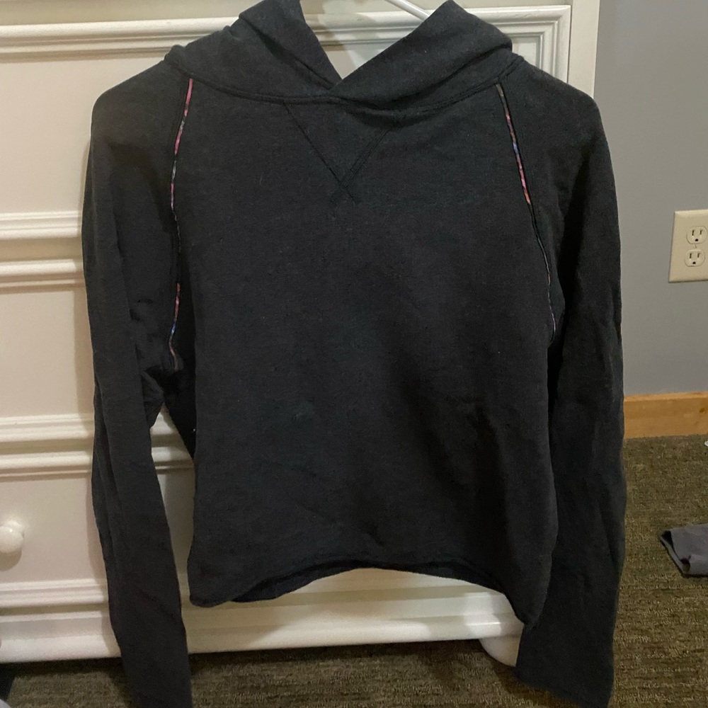 Lululemon sweatshirt